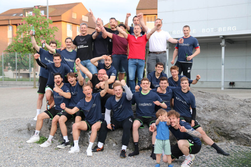 Herren 1 feiern Aufstieg